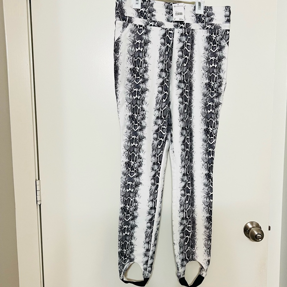 Versona’s snake skin legging new with tags of M size